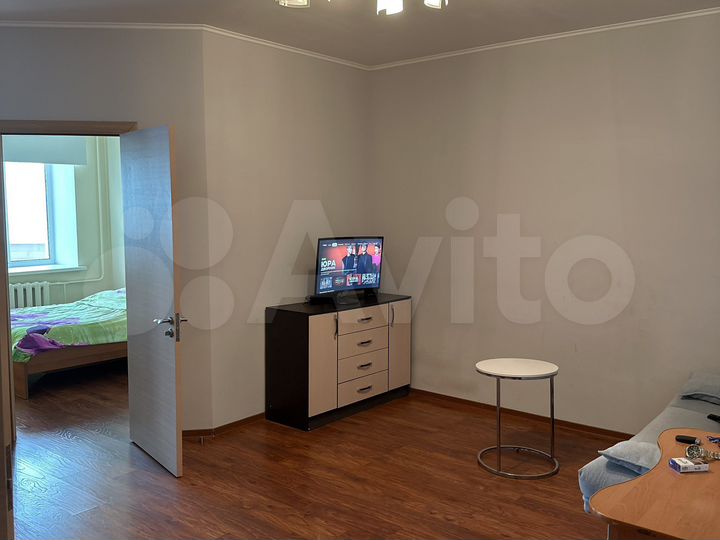 2-к. квартира, 50 м², 8/10 эт.