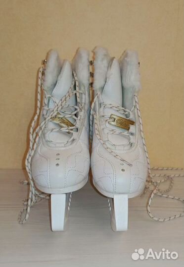 Коньки фигурные Nordway, р. 35 (по стельке 22,5см)