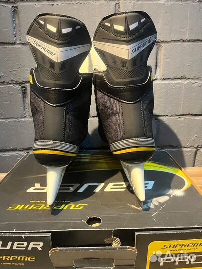 Хоккейные коньки bauer Suprime Pro 44 размер