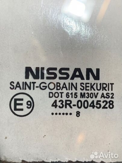 Стекло глухое заднее правое Nissan Tiida HR16DE