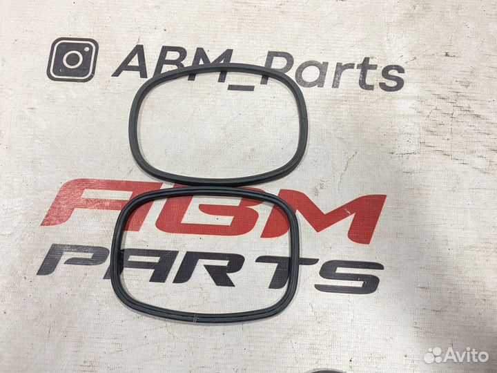 Уплотнительная резинка Mercedes w204 w212 w213