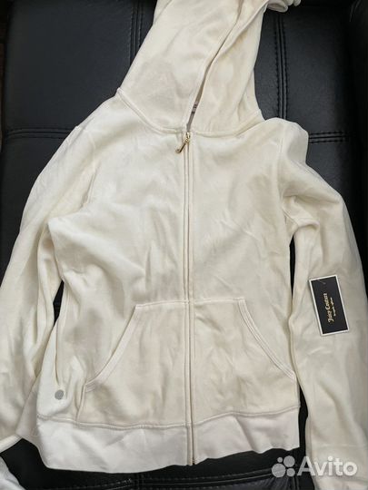 Спортиввй костюм