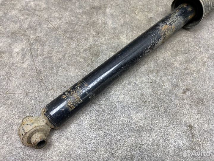 Амортизатор задний Opel Corsa D 1.0 Z10XEP AT купе