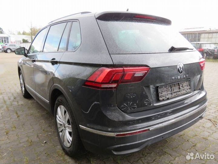 В разборе Volkswagen Tiguan 2