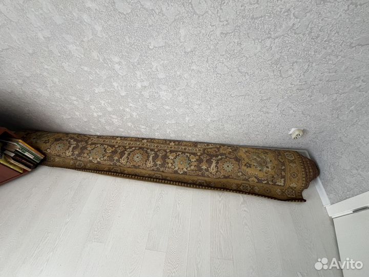 Ковер шерстяной