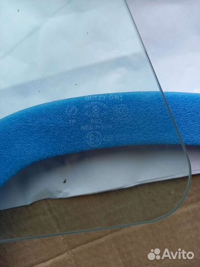 Форточка правая mazda 6 gg