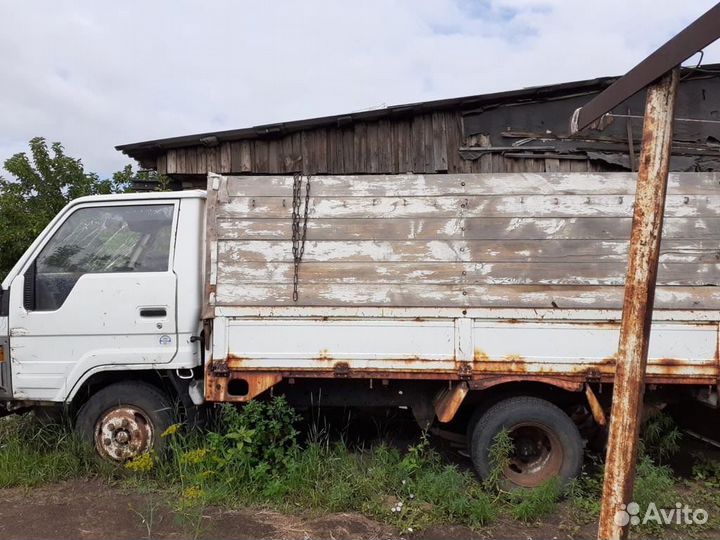 Toyota Dyna бортовой