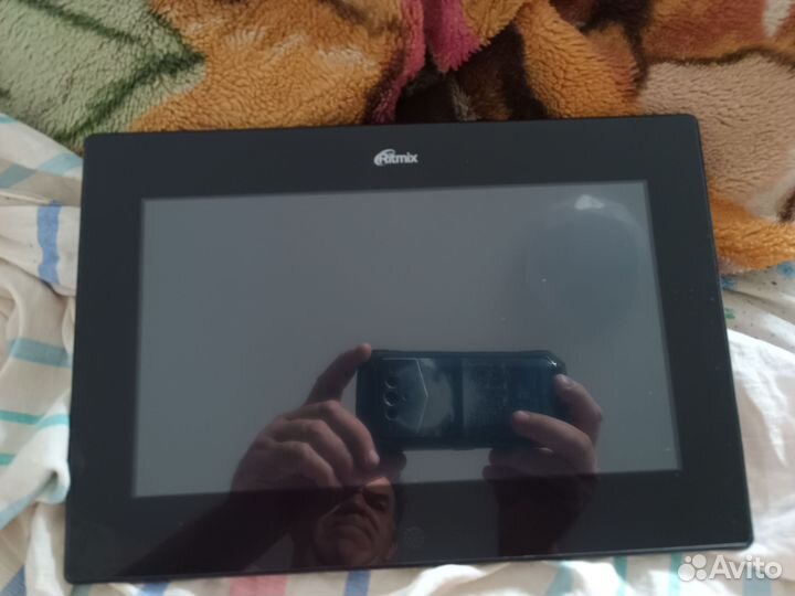 Цифровая фоторамка Ritmix RDF 1002