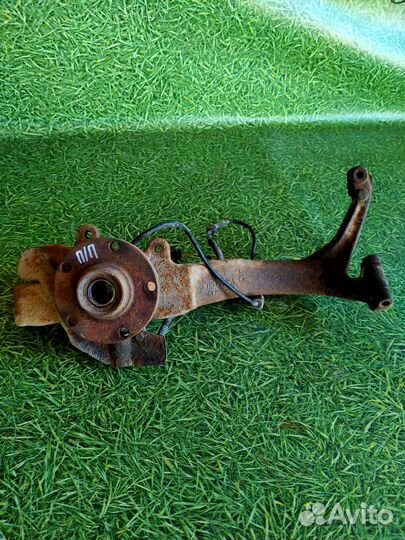 Кулак поворотный передний правый для Ауди А4 Б5