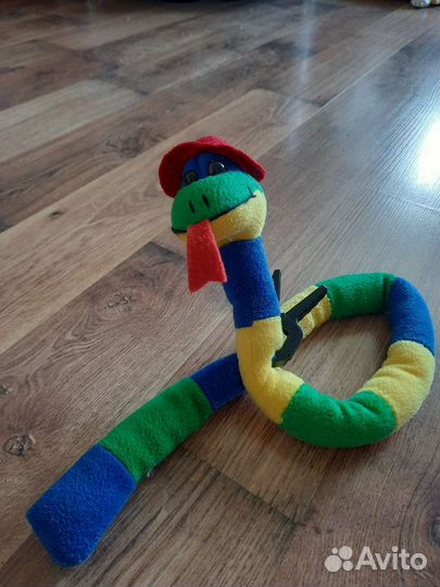 Игрушки: сумочка-мишка, ежик, тигрик, панды,зайчик