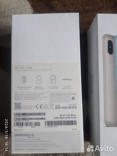 Xiaomi Mi A2 Lite Android One, 3/32 ГБ