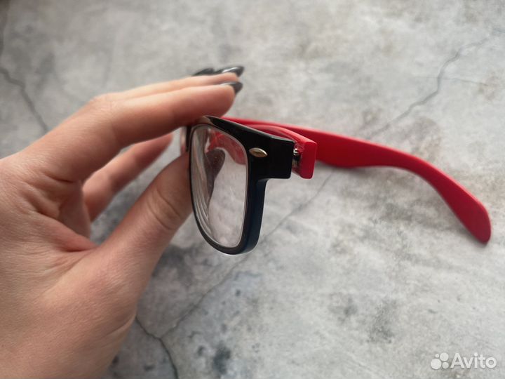 Очки с диоптриями -2,5