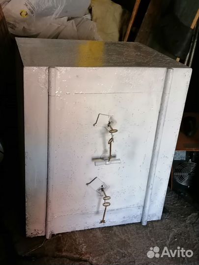 Сейф металлический огнеупорный