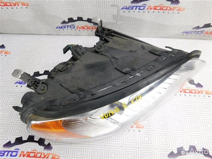 Фара правая Volvo V70