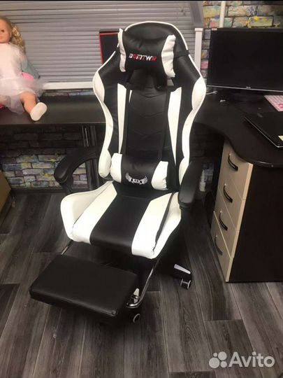 Новое кресло из экокожи