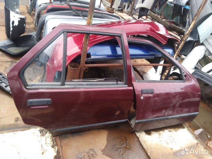 Дверь Renault 19