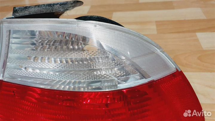 Фонарь задний правый BMW E46
