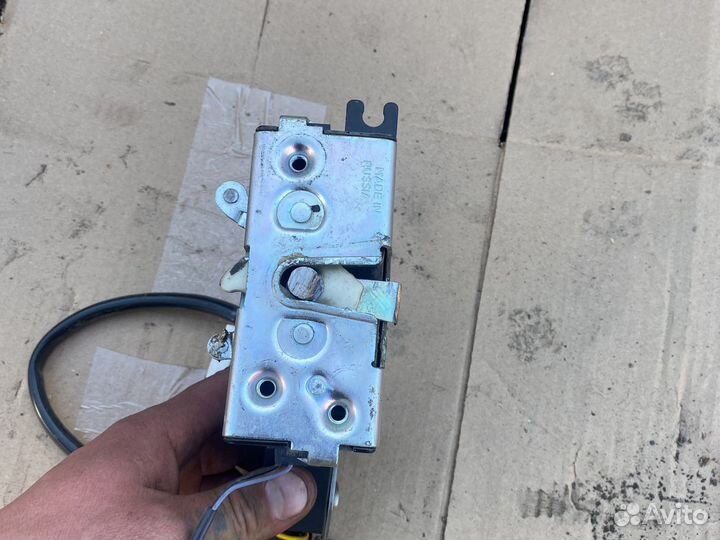 Замок передний левый niva Chevrolet