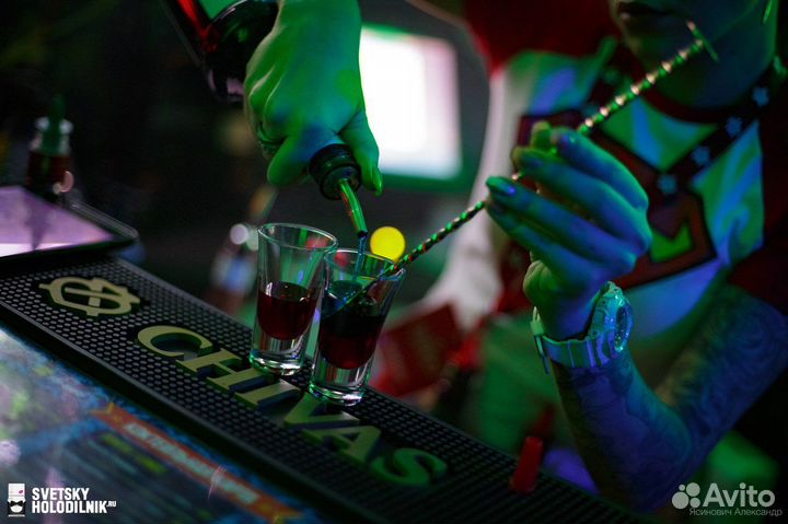 Администратор, бармен