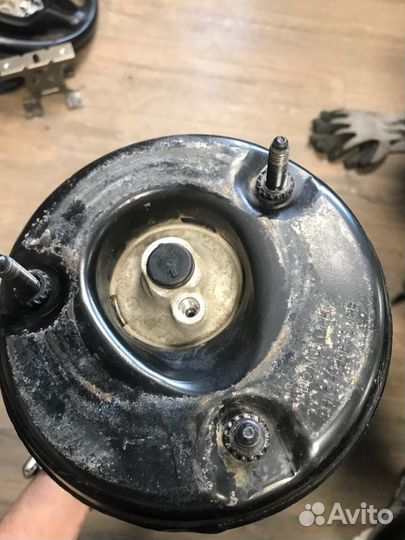 Стойка пневмоподвески передняя правая Mercedes Gl