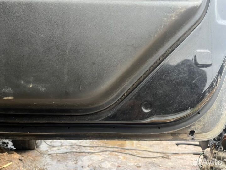 Дверь задняя правая Nissan Navara 2.5 DIZ 2008