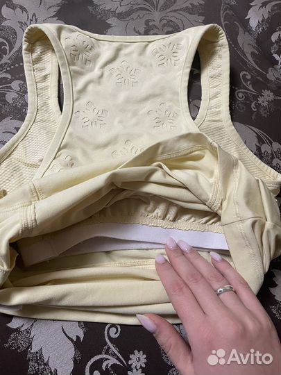 Спортивный топ reebok