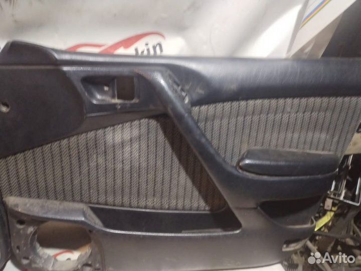 Обшивка боковой двери Toyota Carina E AT190L 4AFE