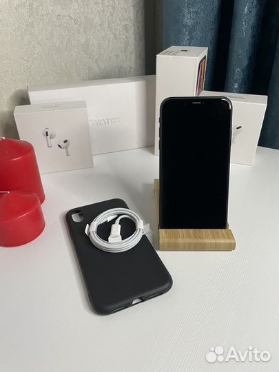 iPhone Xr, 64 ГБ