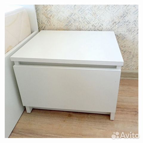 Тумба прикроватная