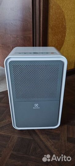 Осушитель Electrolux EDH-15L