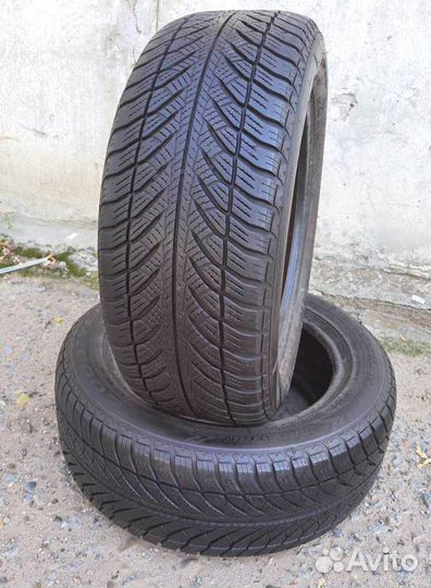 Goodyear UltraGrip Performance 225/55 R17 97H
