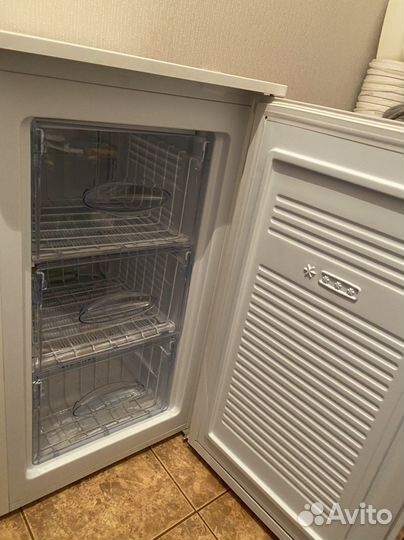 Морозильник Hansa