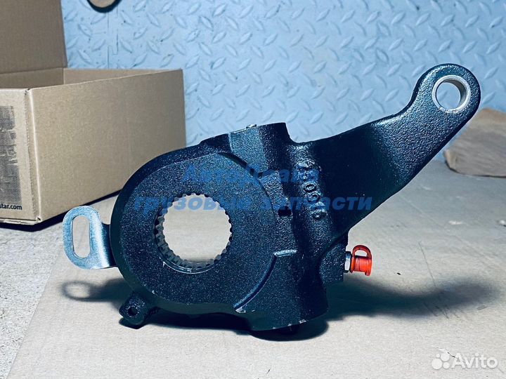 Трещетка Ман Тга Тгс Тгх автомат задняя правая