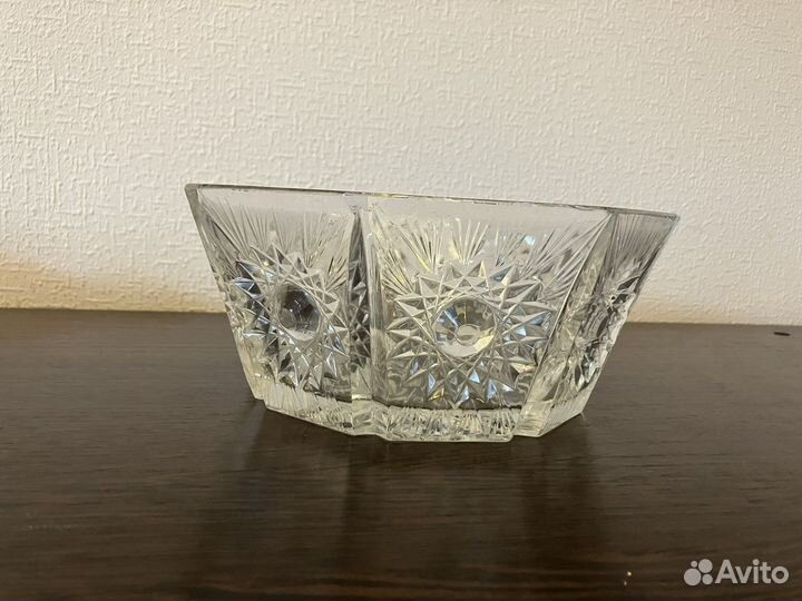 Хрустальная конфетница