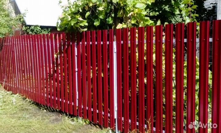 Забор из евроштакетника за 1 день под ключ
