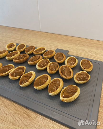 Орешки и трубочки со сгущенкой