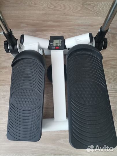 Тренажер мини степпер с поручнями