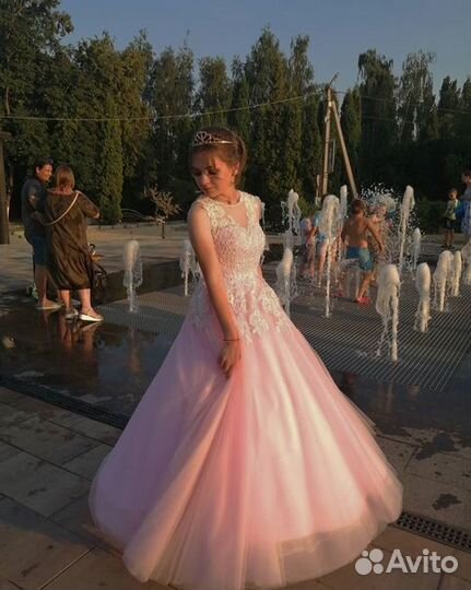 Выпускное платье в пол пышное