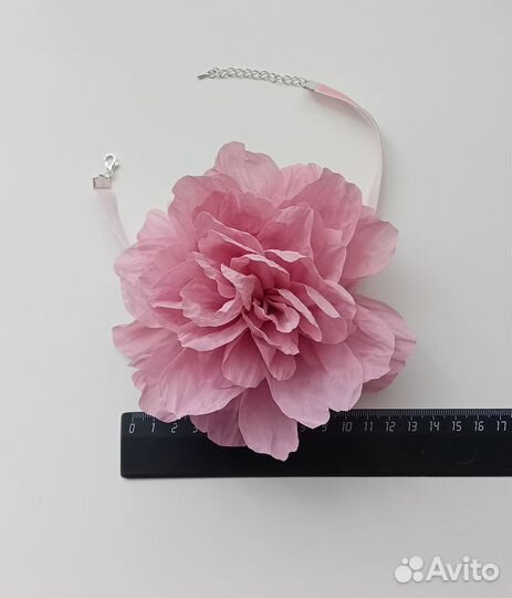Чокер с цветком розовый