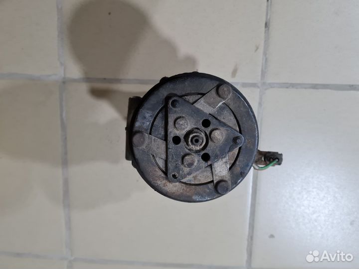 Компрессор кондиционера Volkswagen Polo 5