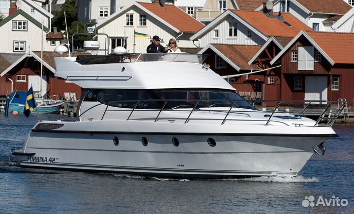 Forbina 42 FLY шведская моторная яхта