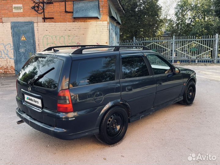 Opel Vectra 2.2 МТ, 2001, 349 000 км