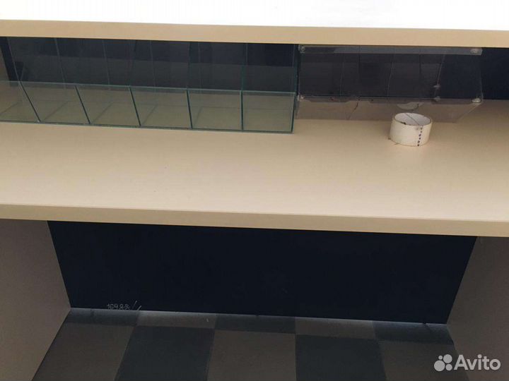 Стойка ресепшен