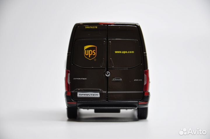 Модель авто Mercedes-Benz Sprinter UPS металл
