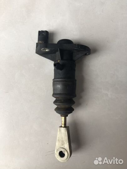 Цилиндр сцепления главный 8E1721401