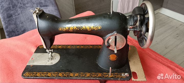 Швейная машина пмз им. Калинина