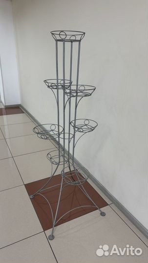 Стойка для цветов серая