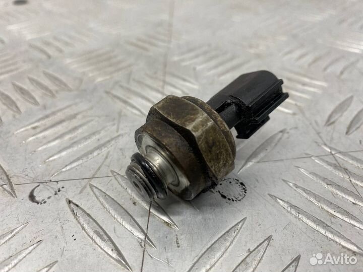 Б/У Датчик давления масла (Двигателя) Nissan Teana