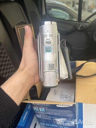Цифровая видеокамера samsung