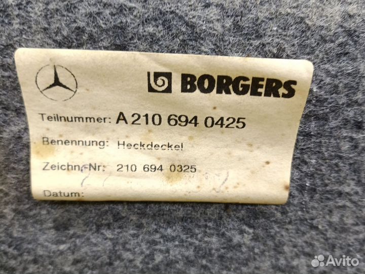 Обшивка крышки быгажника Mercedes W210